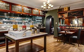 Protea Hotel by Marriott Franschhoek